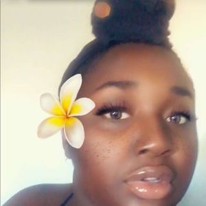 Meet your Posher, Britani